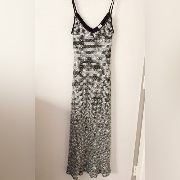 knee length dresses for ladies Black and White Crochet Neckline Ties Linen Maxi Dress Black and White / Xs